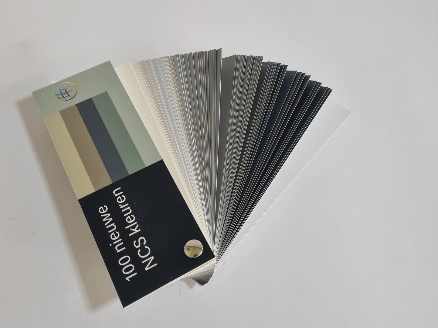 100 nieuwe kleurenwaaier NCS - Afbeelding 2